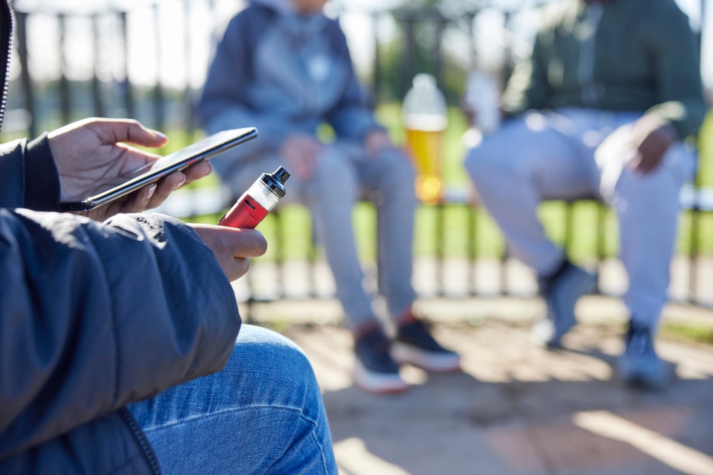 Male young people and those coming from higher income households were found more likely to use e-cigarettes.