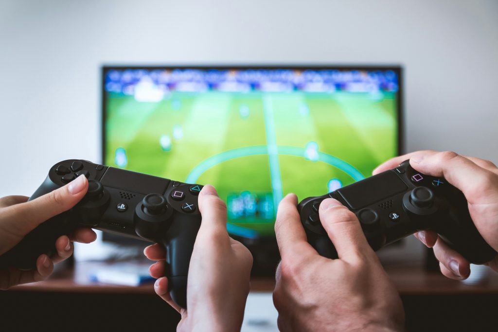 Findings from Wols et al. (2024) seem to suggest that digital games for young people's mental health may have stronger effects for state-like or situational experiences rather than enduring psychological phenomena.